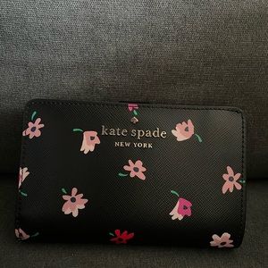 Kate Spade Staci Ditsy Buds Floral Medium Bifold Wallet